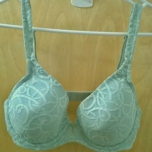VS Lacy Bra in Aqua Green, Size 34C